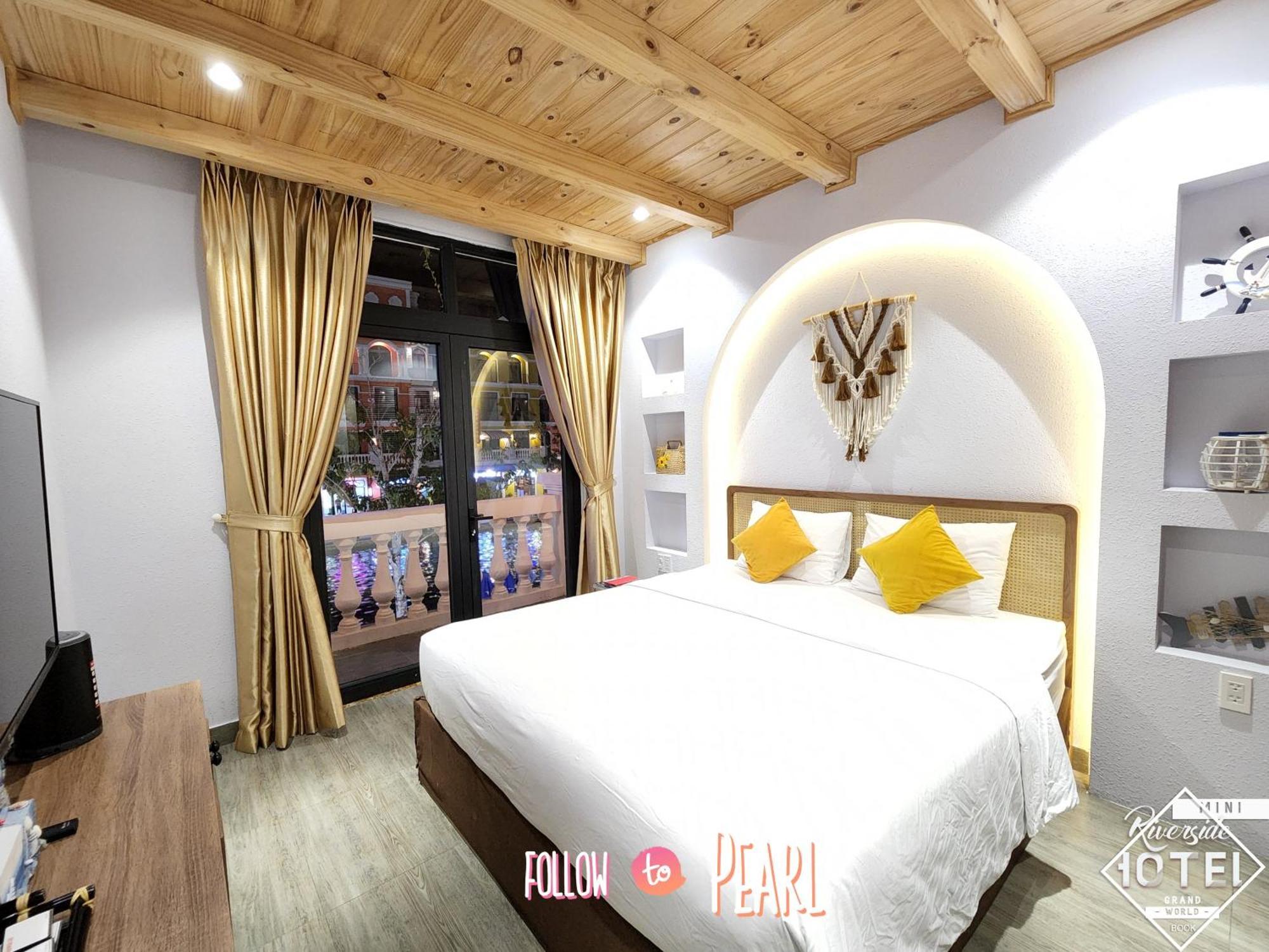 Riverside Mini Hotel Grand World Дуонг-Донг Экстерьер фото