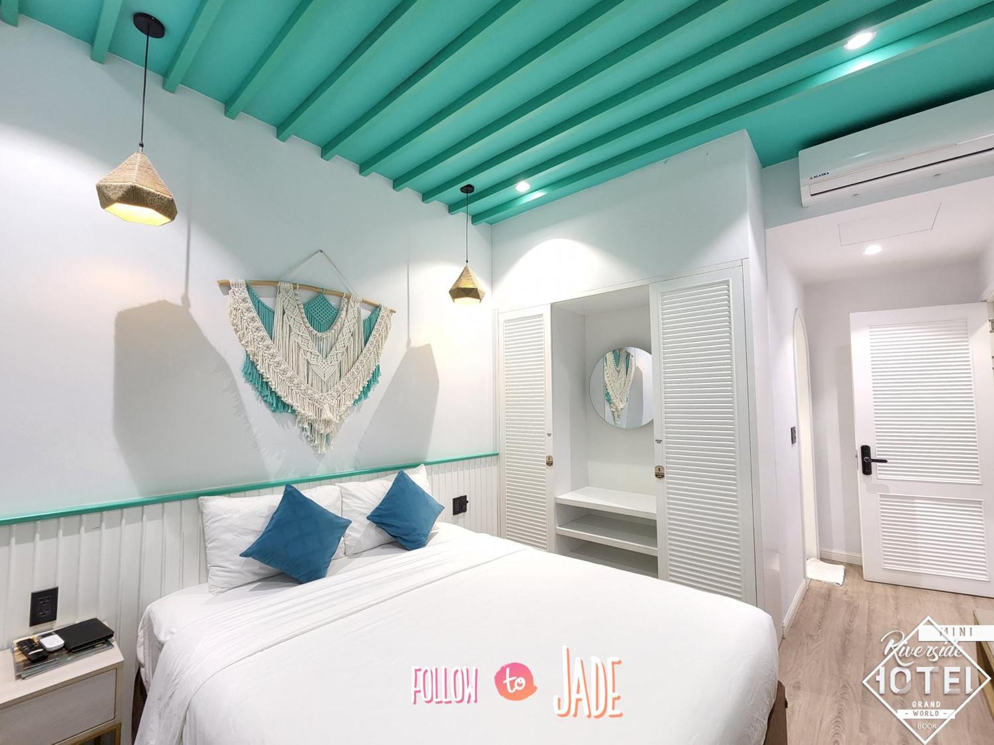 Riverside Mini Hotel Grand World Дуонг-Донг Экстерьер фото